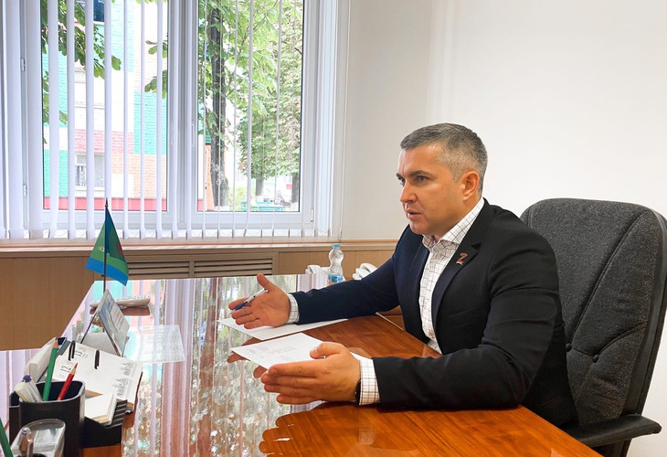 Глава администрации городского округа Михаил Лобазнов ответил на 10 актуальных вопросов губкинцев